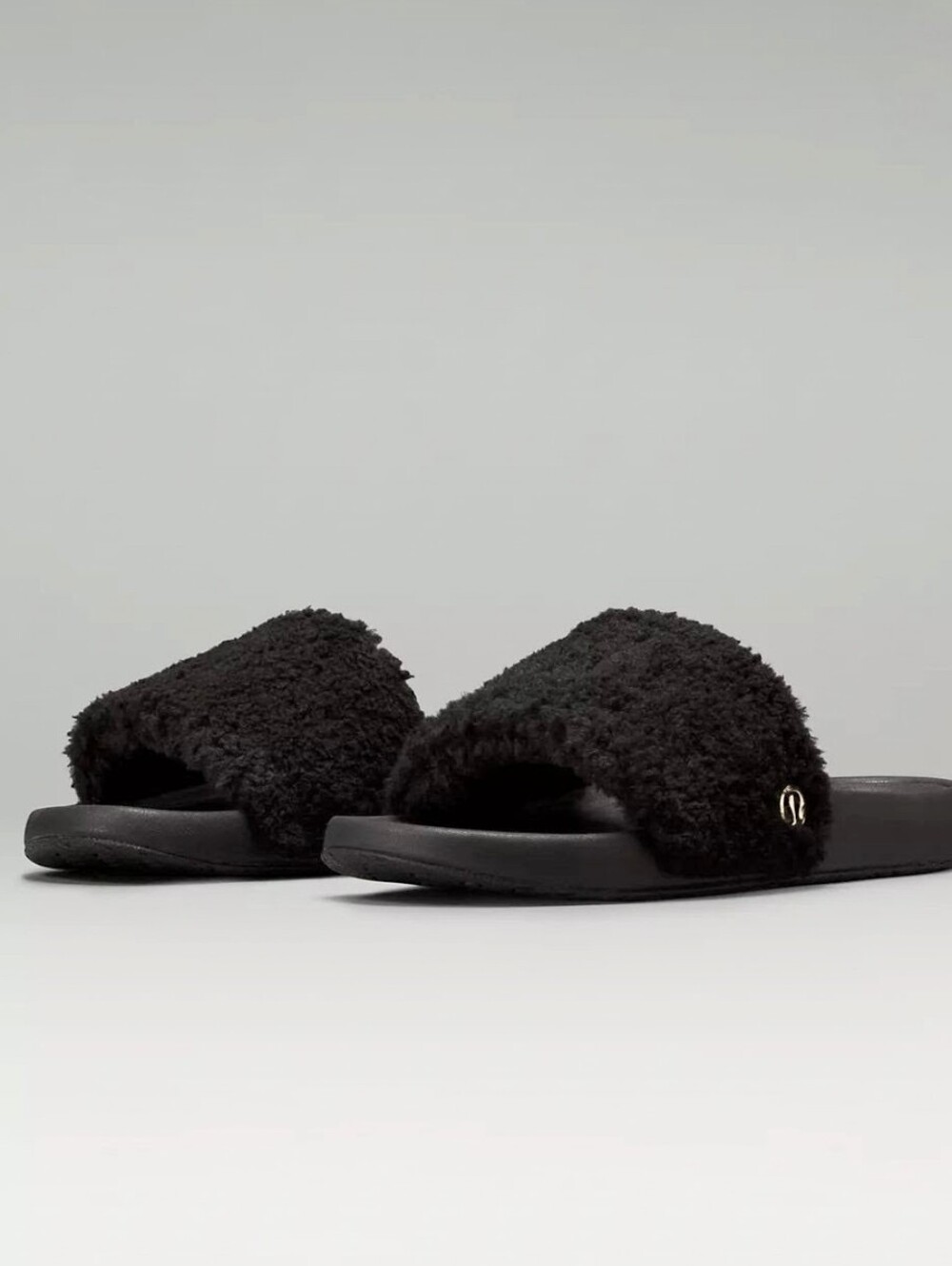 Lululemon Fleece Restfeel Soothing Support Slides Size 10 Black Gold Black EUC